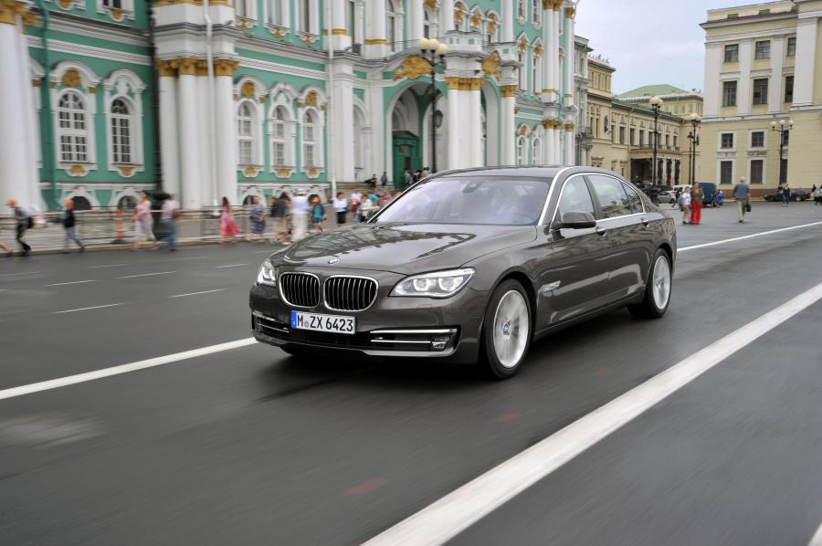  BMW 750iL 2013 года  (фото 70 из 96)